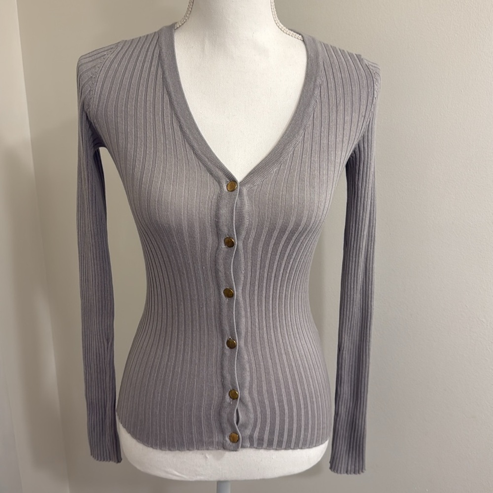 REVAMPED Ribbed Knit Button Front Cardigan Sweater Fitted Stretchy Gray Gold